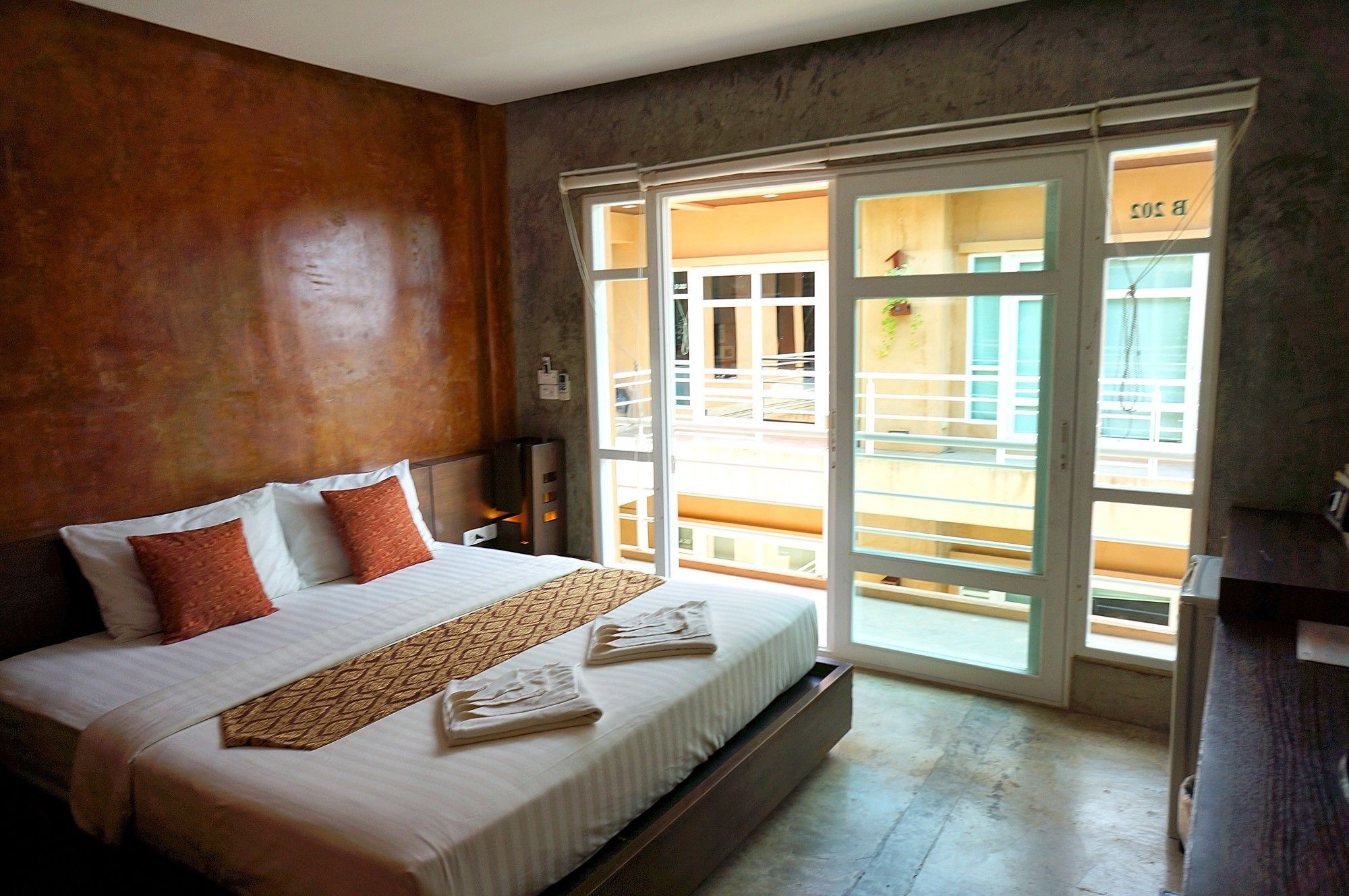 Silver Sands Beach Resort Koh Tao Exterior photo
