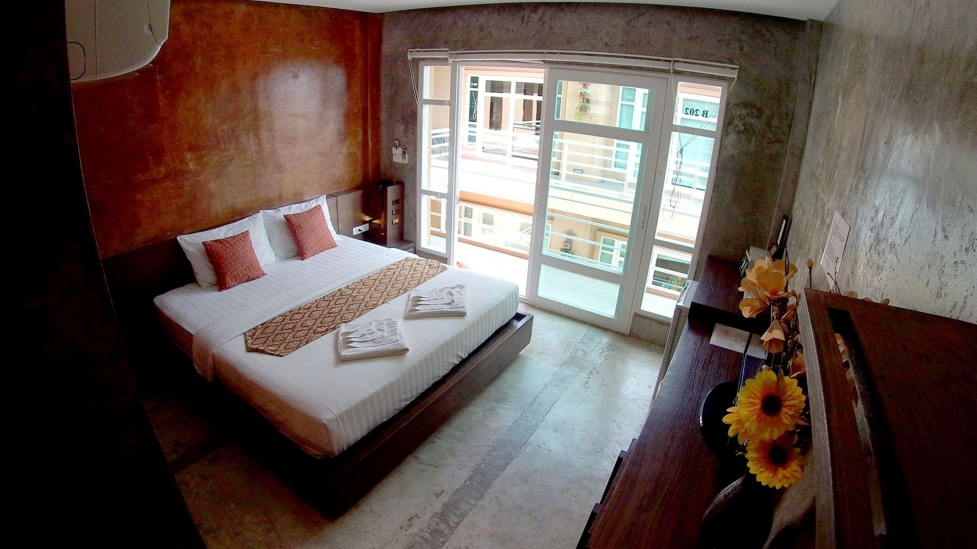 Silver Sands Beach Resort Koh Tao Exterior photo