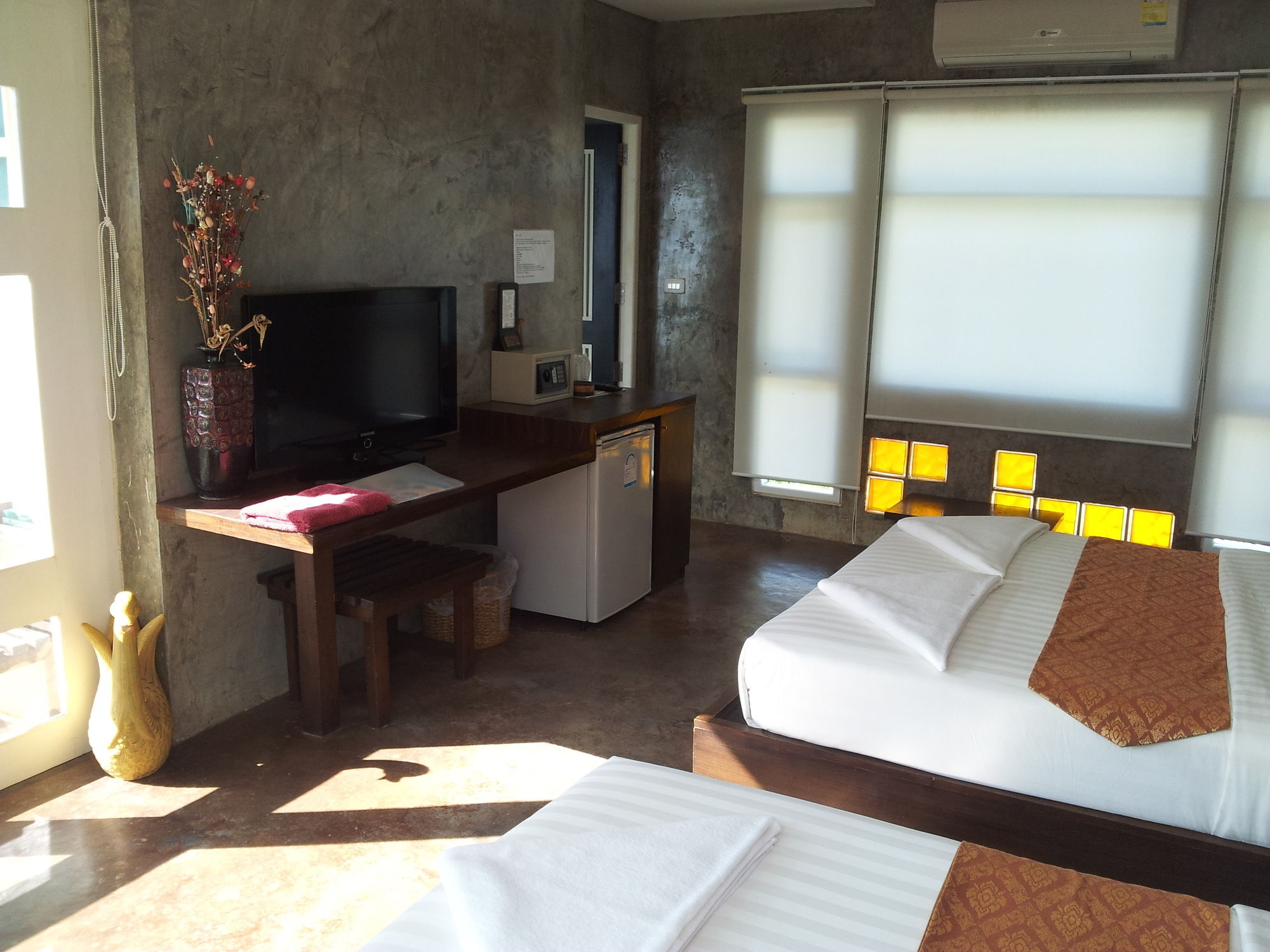 Silver Sands Beach Resort Koh Tao Exterior photo